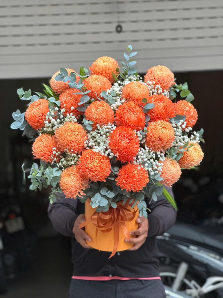 Giỏ hoa chúc mừng sang trọng tại Tân Bình