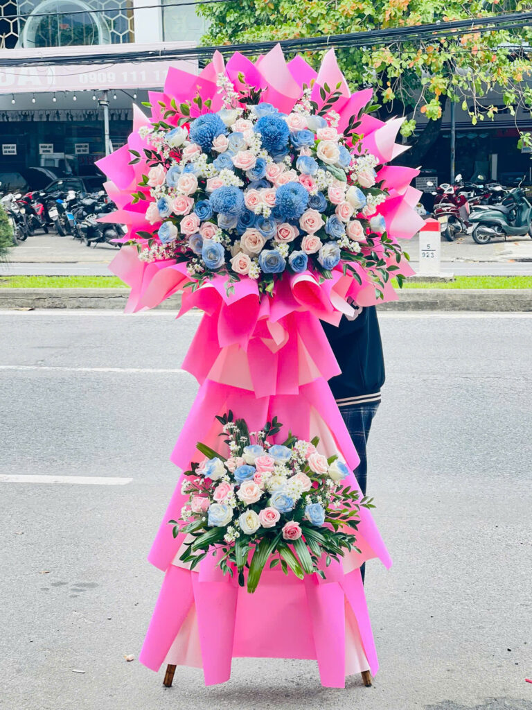 Kệ hoa khai trương tại Long Xuyên